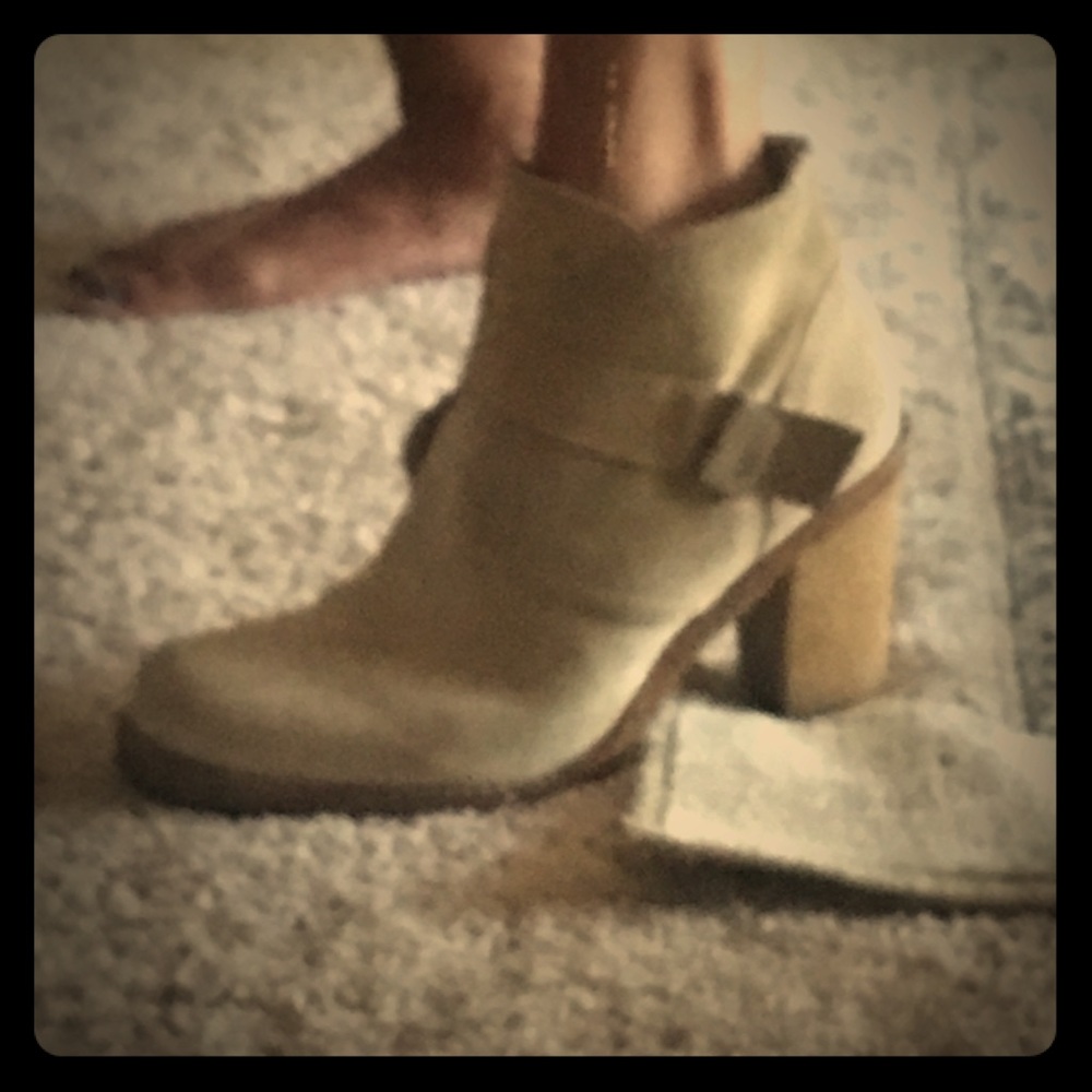 Ugg ankle boots